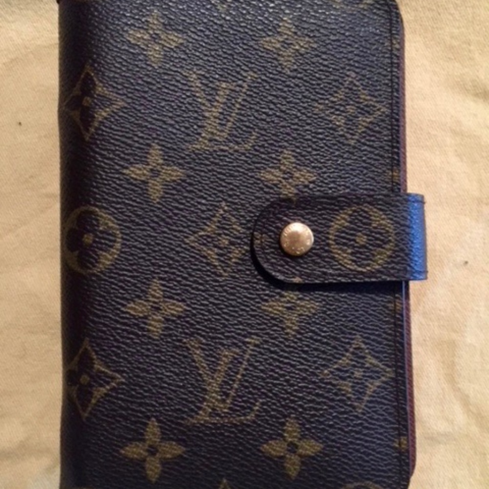 Louis Vuitton Monogram Porte Papier Zippe Wallet